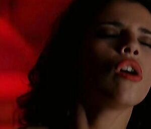 Naked Maribel Verdu - Huevos de Oro (1993)
