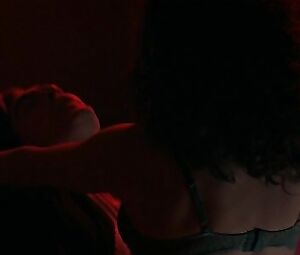 Naked Maribel Verdu - Huevos de Oro (1993)