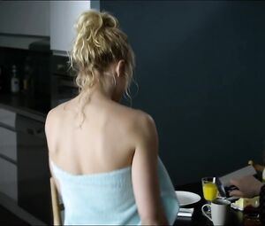 Topless Ida Engvoll - Der Kommissar und das Meer Wilde Nächte (2015)