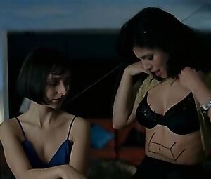 Topless sex scene | Maribel Verdu, Maria de Medeiros - Huevos de Oro (1993)