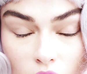 Sexual Music Clip - Scratch'n'Sniff (2015)