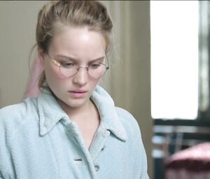 Nude Celebs video: Sonja Gerhardt nackt | The Film "Ku'damm 56"