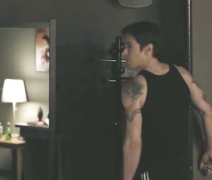 TV show hot scene | Raychel Diane Weiner, Sarah Hay - Flesh & Bone S01E07-08 (2015)