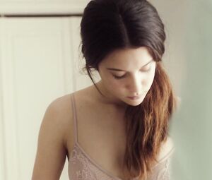 Celebs sex scene | Maria Pedraza nude - AMAR (2017)