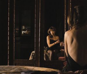 Topless Celebs Sophie Marceau, Monica Bellucci - Ne te retourne pas (2009)