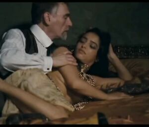 Group nude girl scene | Hafsia Herzi, Alice Barnole, Lucie Borleteau - L'apollonide (2011)