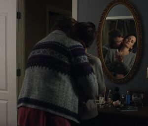 Naked Elizabeth Rease - Easy S01E01 (2016)