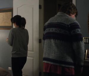 Naked Elizabeth Rease - Easy S01E01 (2016)