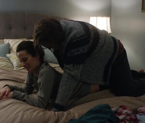 Naked Elizabeth Rease - Easy S01E01 (2016)