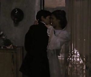 Passionate Lesbian Episodes of Valeria Solarino & Isabella Ragonese - Viola Di Mare (2009)