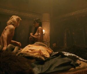 Celebs Nude | Rosario Dawson - Alexander (2004)