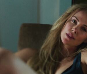 Sex video Charlize Theron - The Last Face (2017)