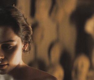 Sex video Emilia Clarke nude - Voice from the Stone (2017)