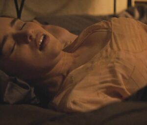 Sex video Emilia Clarke nude - Voice from the Stone (2017)