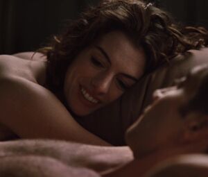 Sex video Anne Hathaway nude - Love and Other Drugs (2010)