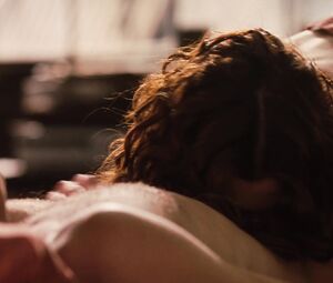 Sex video Anne Hathaway nude - Love and Other Drugs (2010)