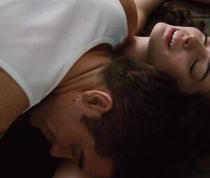 Sex video Anne Hathaway nude - Love and Other Drugs (2010)