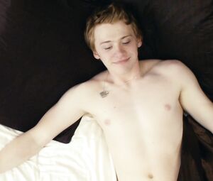 Sex video Kimberley Nixon nude - Cherrybomb (2009)