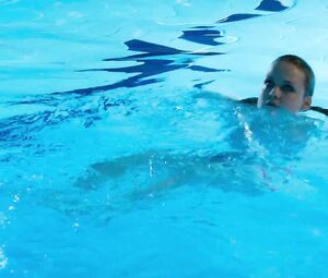 Sex video Kimberley Nixon nude - Cherrybomb (2009)