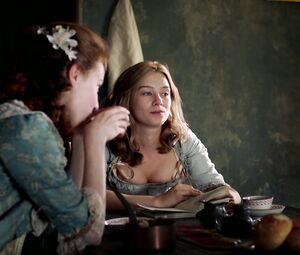 Sex video Holli Dempsey, Eloise Smyth - Harlots S01E01 (2017)