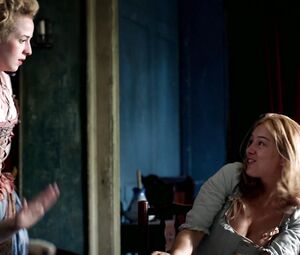 Sex video Holli Dempsey, Eloise Smyth - Harlots S01E01 (2017)