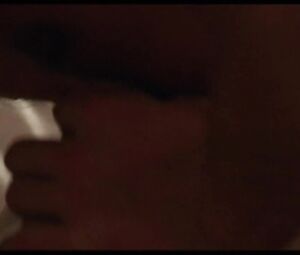 Sex video Blanca Lewin nude - En la cama (2005) 