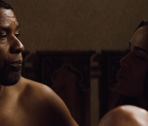 Sex video Paula Patton nude - 2 Guns (2013)