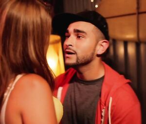 Sex video Vanessa Leigh nude - Self Storage (2013)