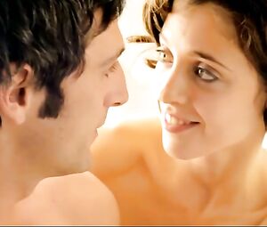 Sex video Leticia Dolera nude - Semen, una historia de amor (2005)