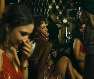 Sex video Flora Martinez nude - Canciones de amor en Lolita’s Club (2007)