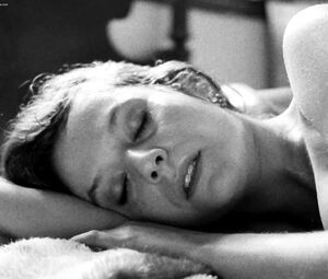 Sex video Ana Moreira - Tabu (2012)