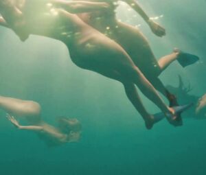 Sex video Jessica Szohr, Kelly Brook, Riley Steele - Piranha (2010)