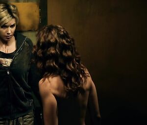 Sex video Ashlynn Yennie and Katie Cassidy - The Scribbler (2014)