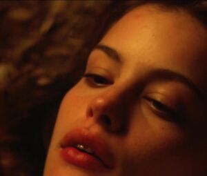 Sex video Liv Tyler nude - Stealing Beauty (1996)