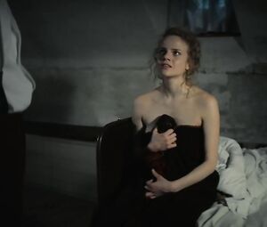 Sex video Josefine Preuss, Julia Koschitz, Lili Epply - Das Sacher. In bester Gesellschaft (2016) 