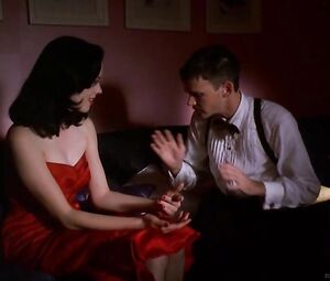 Sex video Amy Locane, Rose McGowan nude - Going All the Way (1997)