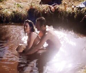 Sex video Elizabeth Barondes, Gabriella Hall nude - Full Body Massage (1995)