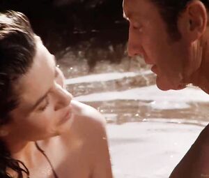 Sex video Elizabeth Barondes, Gabriella Hall nude - Full Body Massage (1995)