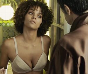 Sex video Halle Berry Nude - Frankie Alice (2010)