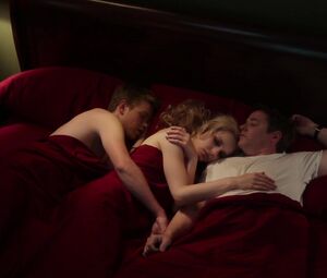 Sex video Gia Crovatin naked - Dirty Weekend (2015)