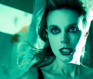 Sex video Carolina Bang, Macarena Gomez naked- Las brujas de