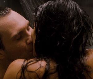 Sex video Patricia Velasquez nude - Mindhunters (2004)