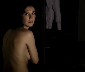Sex video Carice van Houten nude - Intruders (2011)