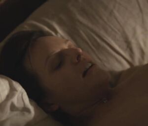 Sex video Elisabeth Moss, Linda Ngo - Top Of The Lake S02E05 (2017)