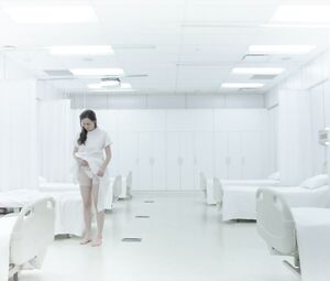 Sex video Elisabeth Moss, Alexis Bledel nude - The Handmaid’s Tale S01E01-04 (2017)