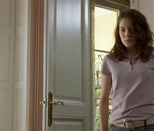 Sex video Ariadna Cabrol, Diana Gomez nude - Eloise’s Lover (2009)