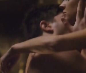 Sex video Irina Vinogradova, Ekaterina Arkharova nude - Hotel (2015)