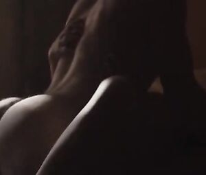 Sex video Irina Vinogradova, Ekaterina Arkharova nude - Hotel (2015)