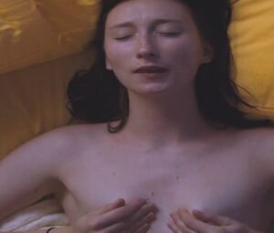 Topless actress Anna Cordell Nude - Rubber Heart (2017)