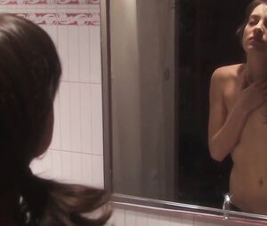 Amandine Boulet Naked - Le fantasme dune bernique (2010)